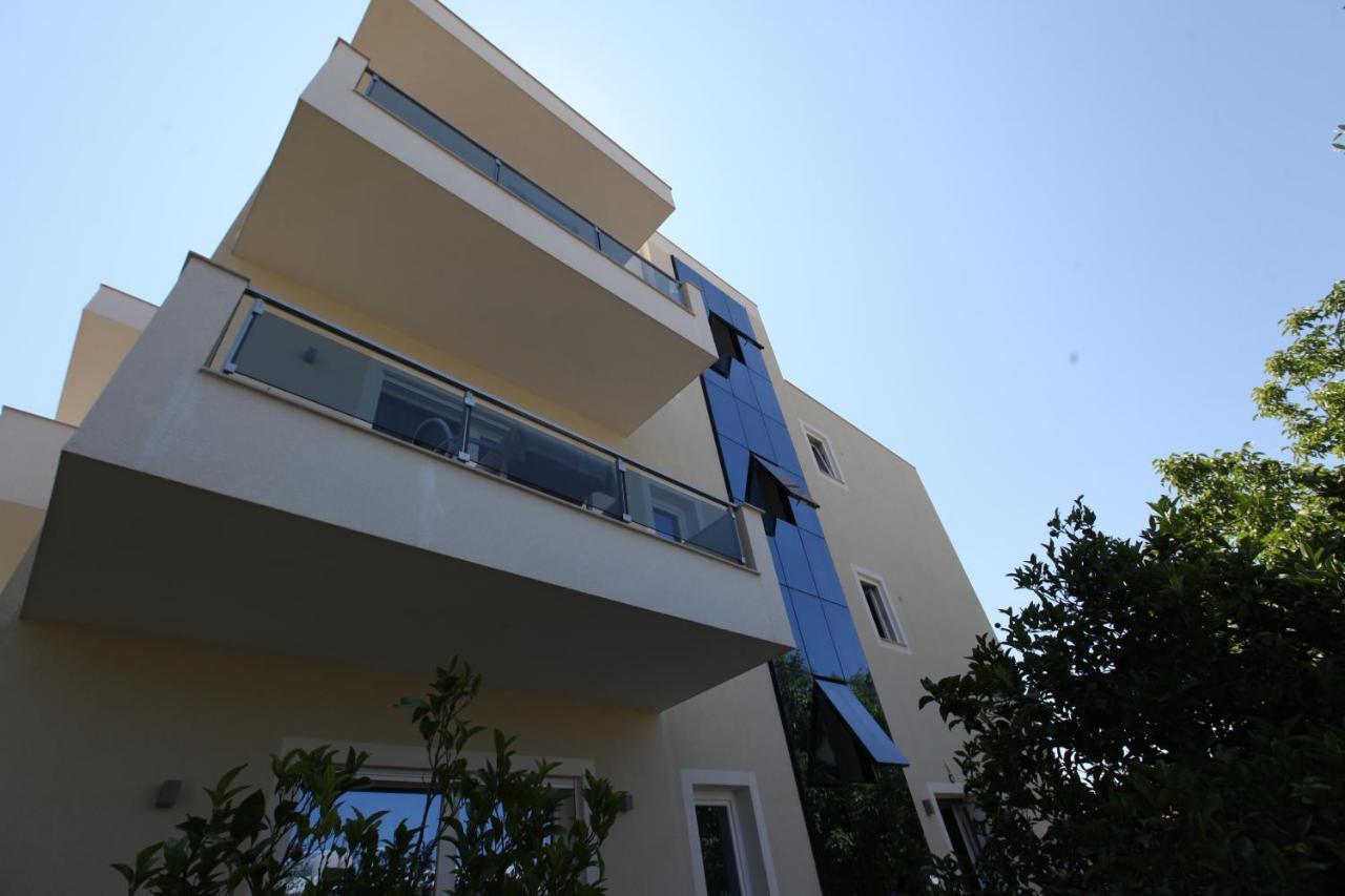 Hotel Golden Εξαμίλιο Εξωτερικό φωτογραφία