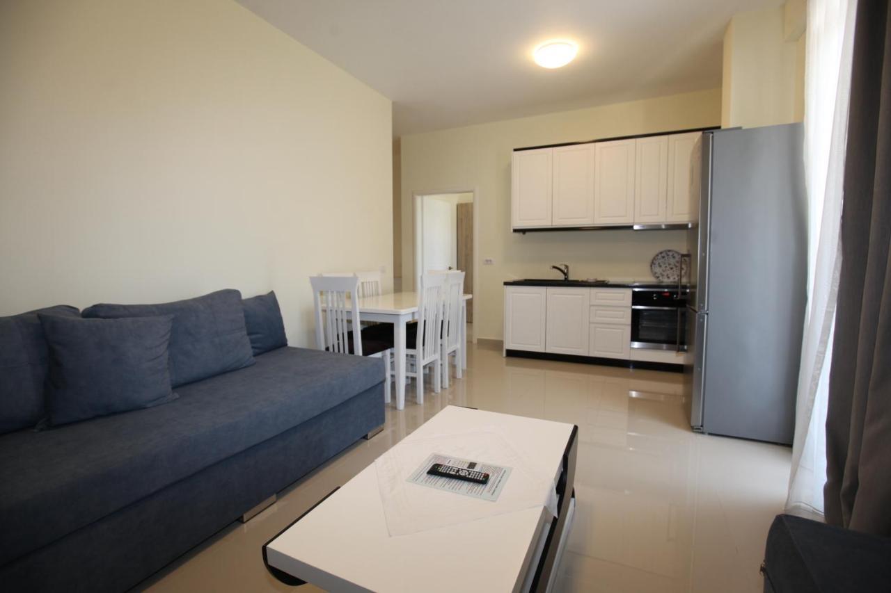 Hotel Golden Εξαμίλιο Εξωτερικό φωτογραφία