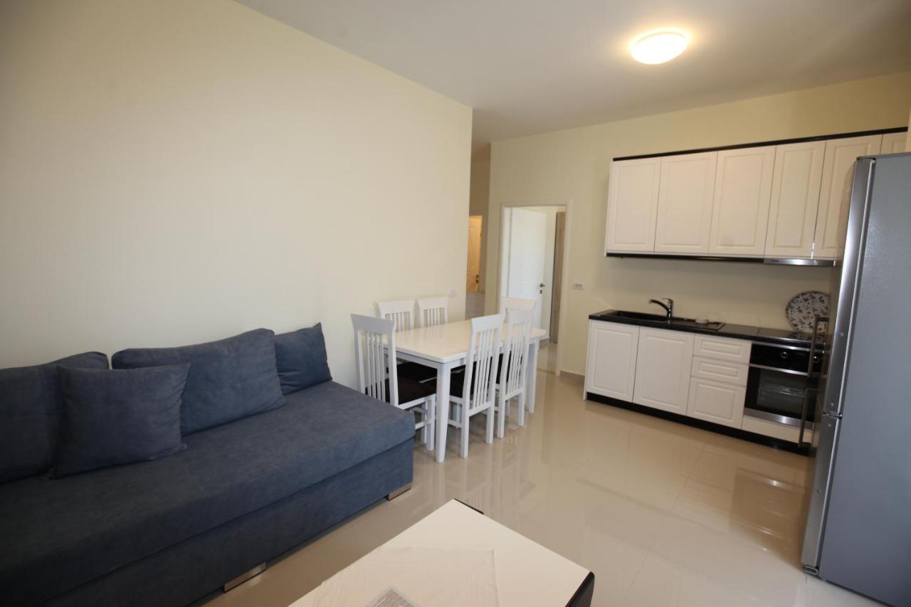Hotel Golden Εξαμίλιο Εξωτερικό φωτογραφία